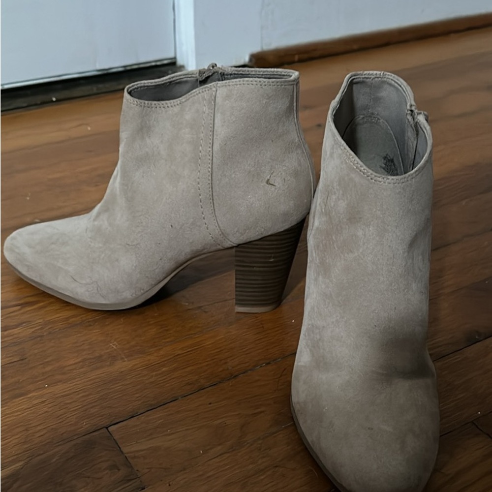 Heeled booties